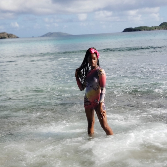 Meet your Posher, Robin - Picture 2 of 4